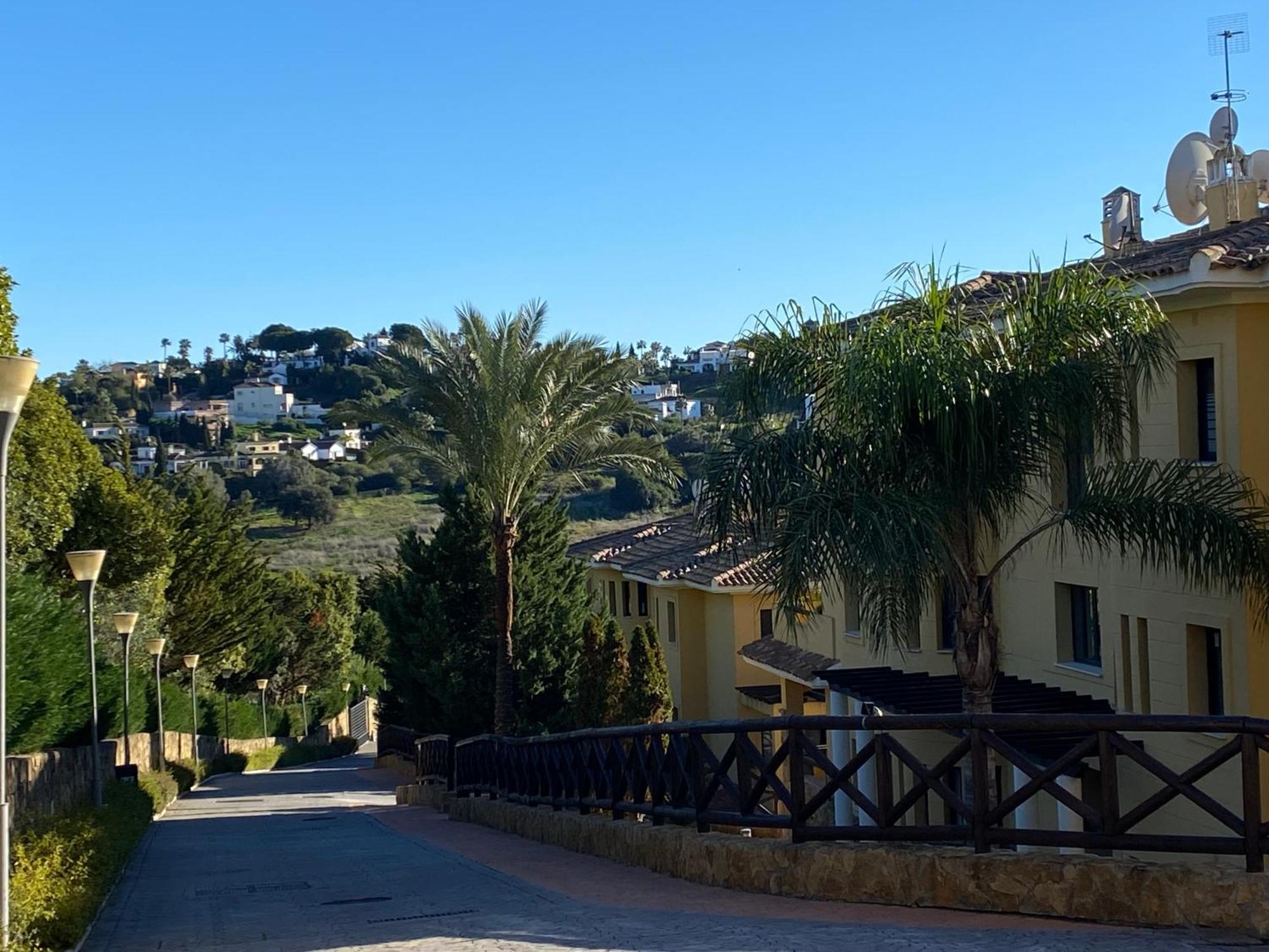 Sunny Retreat With Stunning View Appartement Sotogrande