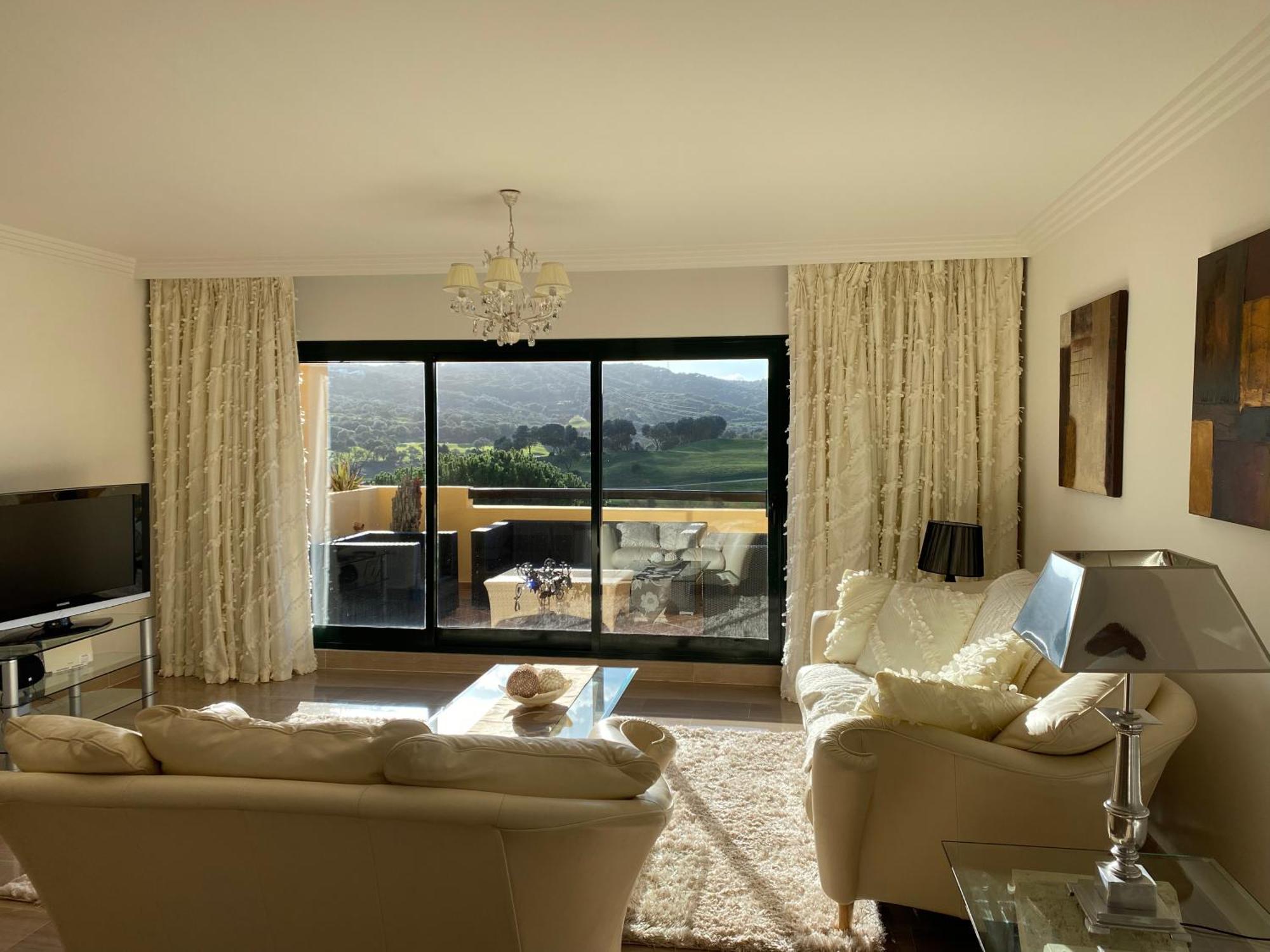 Sunny Retreat With Stunning View Sotogrande