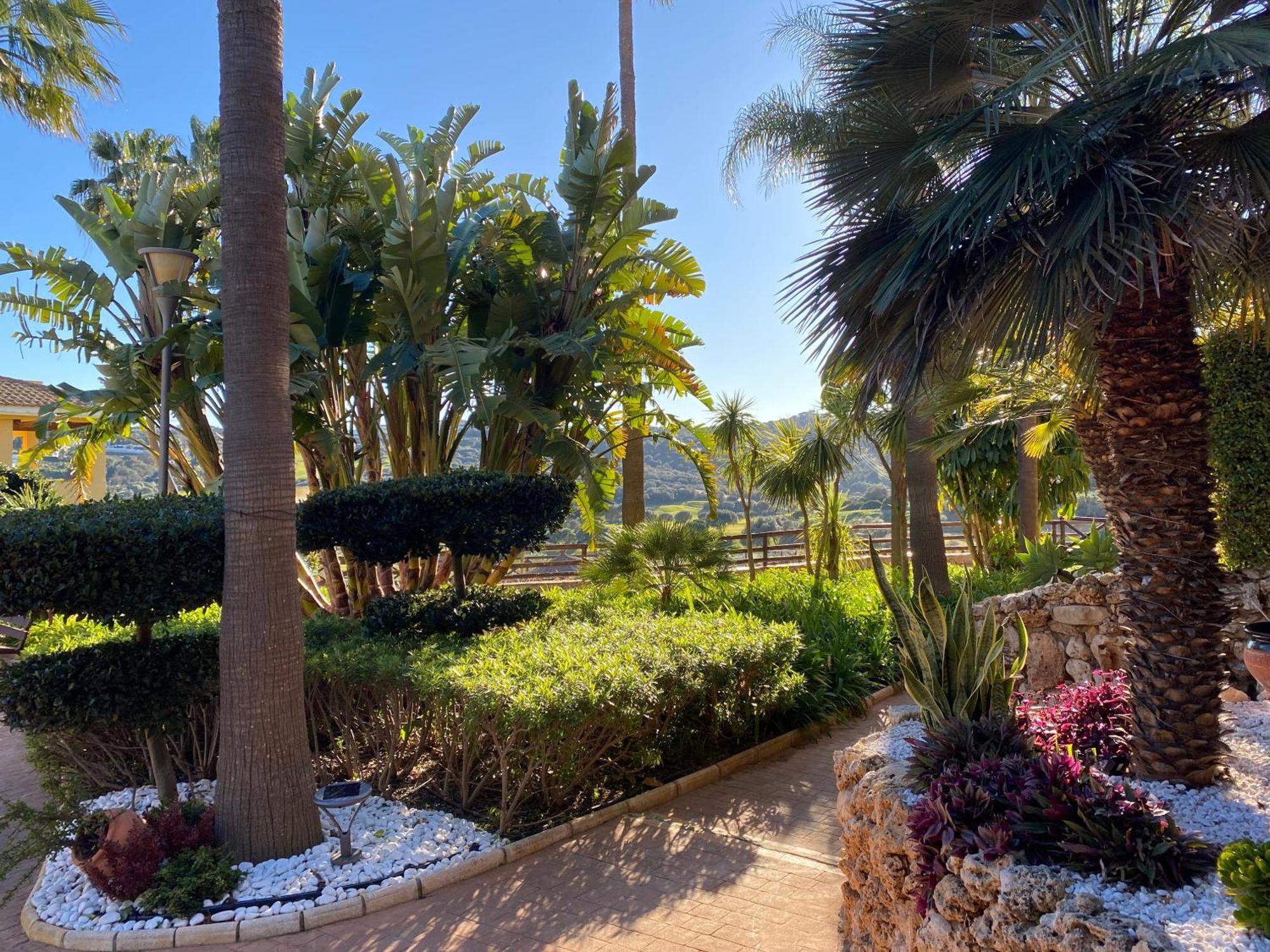 Sunny Retreat With Stunning View Sotogrande