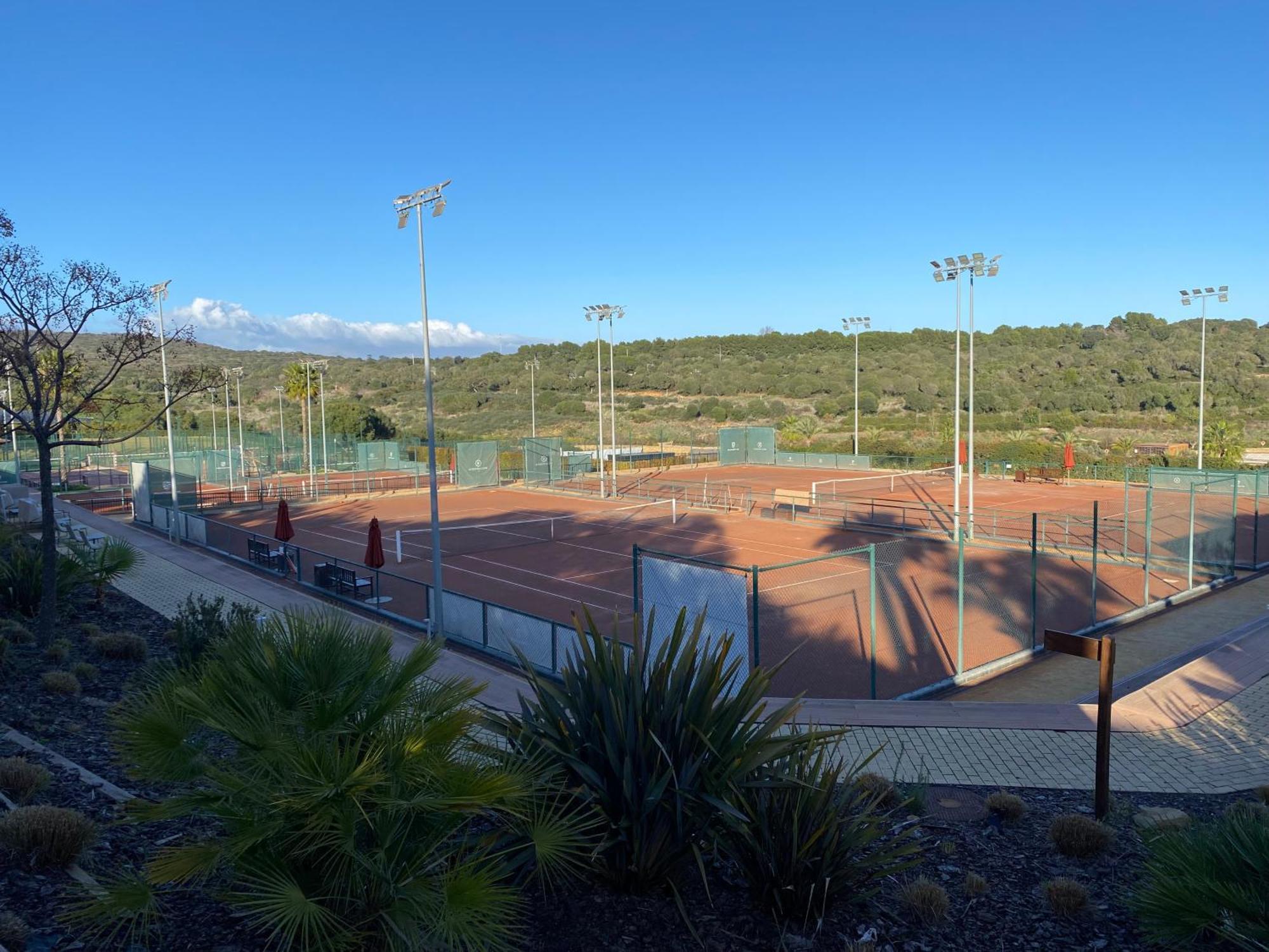 Sunny Retreat With Stunning View Apartament Sotogrande