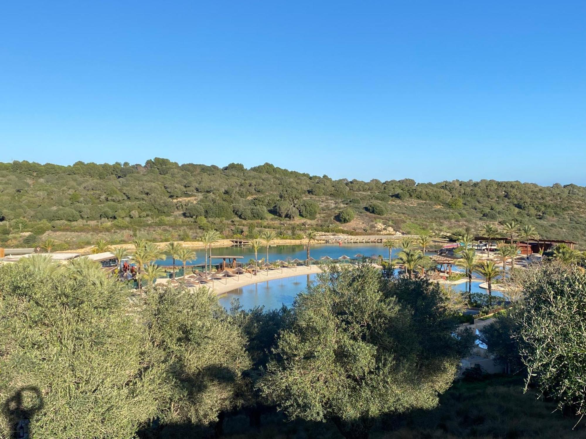 Sunny Retreat With Stunning View Apartament *