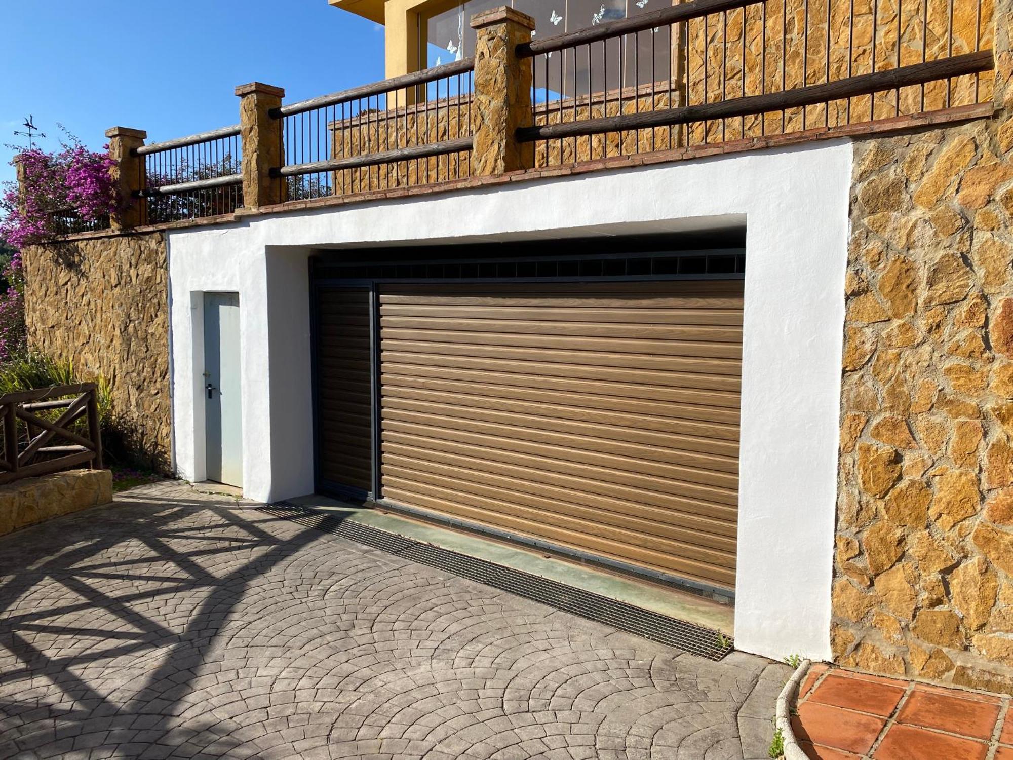 Sunny Retreat With Stunning View Apartament *