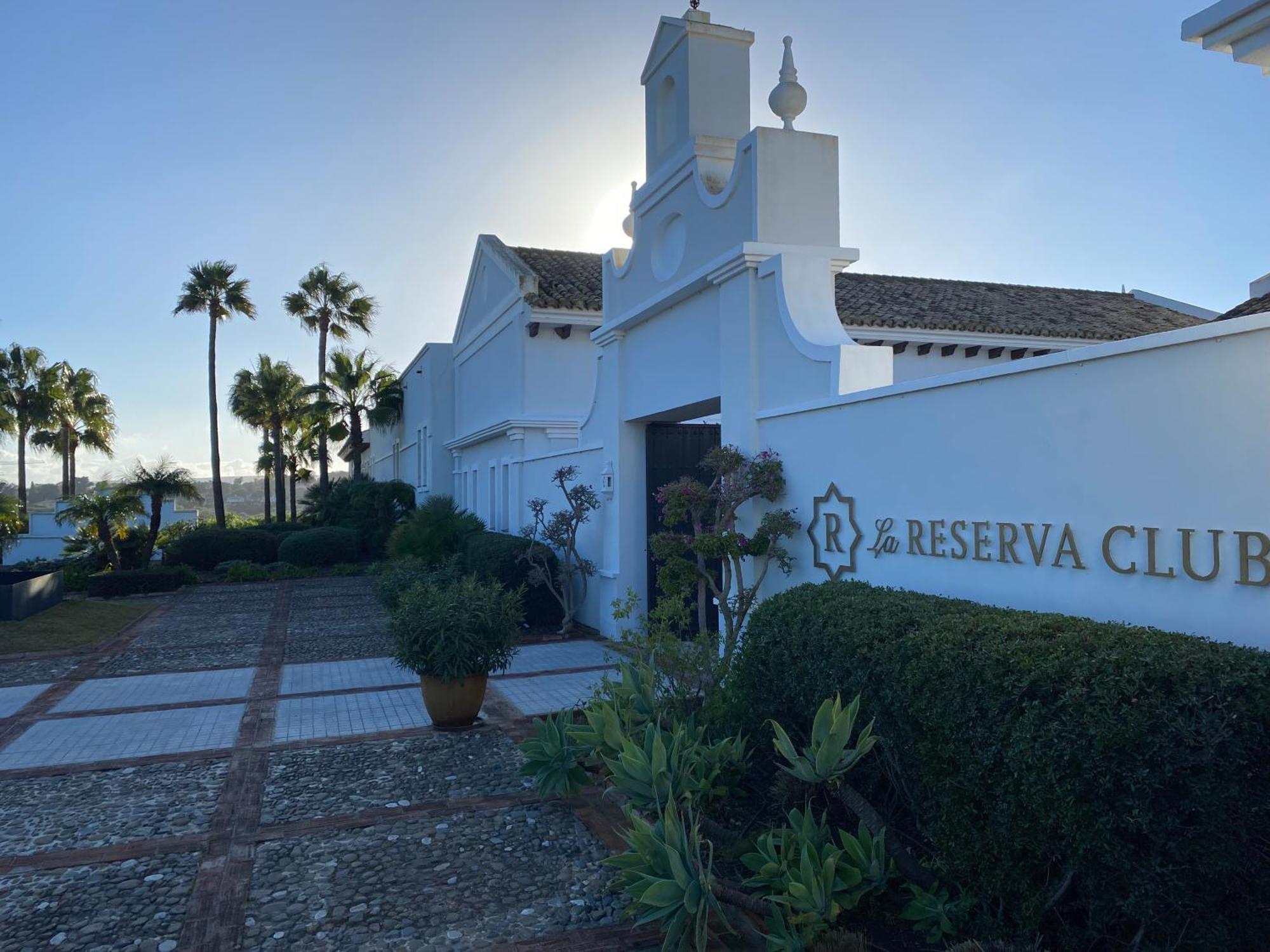 Sunny Retreat With Stunning View Sotogrande